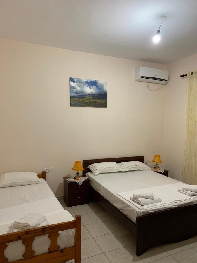 Ylli Cunaj Apartments Sarandë Exterior foto